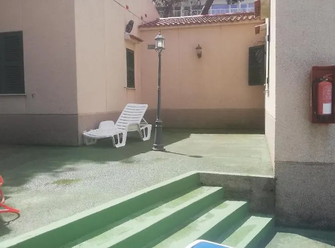 Es Pins Appartement Cala Blanca (Menorca)